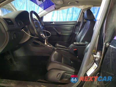 Zdjęcie 7 z 12 samochodu: 2010 VOLKSWAGEN JETTA SE VIN:3VWRX7AJ4AM008181 - miniatura