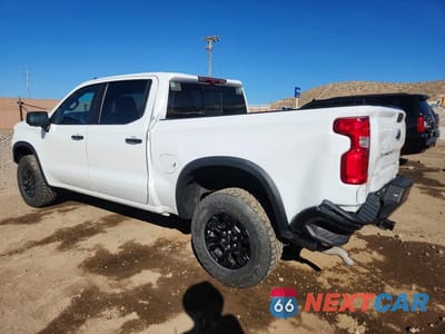 Drugie zdjęcie samochodu z przodu: 2023 CHEVROLET SILVERADO K1500 ZR2 VIN:3GCUDHEL6PG177911 - miniatura