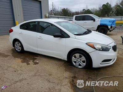 Czwarte zdjęcie samochodu z boku: 2016 KIA FORTE LX VIN:KNAFK4A69G5605529 - miniatura