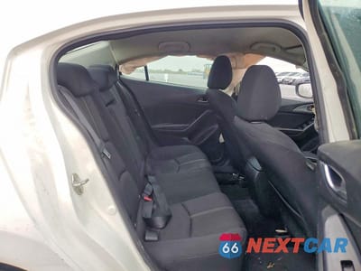 Zdjęcie 10 z 12 samochodu: 2018 MAZDA 3 SPORT VIN:3MZBN1U75JM198609 - miniatura