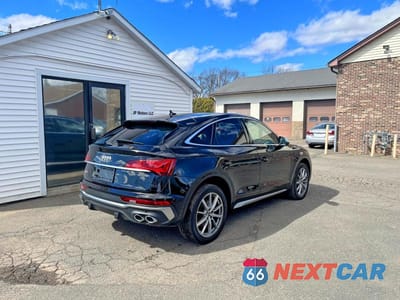 Trzecie zdjęcie samochodu z tyłu: 2022 AUDI SQ5 SPORTBACK PREMIUM VIN:WA114AFY4N2079853 - miniatura