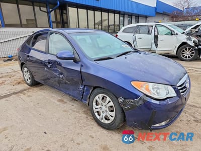 Czwarte zdjęcie samochodu z boku: 2010 HYUNDAI ELANTRA GLS VIN:KMHDU4AD6AU951226 - miniatura