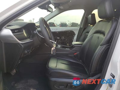 Zdjęcie 7 z 12 samochodu: 2023 JEEP GRAND CHEROKEE LIMITED VIN:1C4RJHBGXPC593162 - miniatura