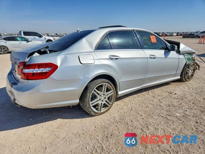 Trzecie zdjęcie samochodu z tyłu: 2010 MERCEDES-BENZ E 550 VIN:WDDHF7CB2AA194779 - miniatura