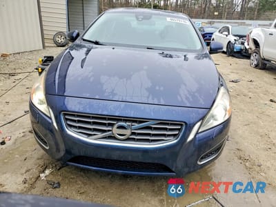 Piąte zdjęcie samochodu w środku: 2011 VOLVO S60 T6 VIN:YV1902FH9B2017638 - miniatura