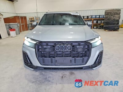 Piąte zdjęcie samochodu w środku: 2025 AUDI Q7 PREMIUM PLUS VIN:WA1LCBF7XSD015048 - miniatura