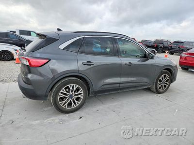 Trzecie zdjęcie samochodu z tyłu: 2020 FORD ESCAPE SEL VIN:1FMCU0H6XLUB01646 - miniatura