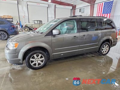 2010 CHRYSLER TOWN & COUNTRY TOURING 2A4RR5DX7AR400480 - główne zdjęcie licytacji z USA - miniatura