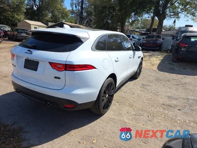 Czwarte zdjęcie samochodu z boku: 2018 JAGUAR F-PACE PREMIUM VIN:SADCJ2EV9JA252811 - miniatura