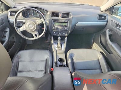 Zdjęcie 8 z 11 samochodu: 2013 VOLKSWAGEN JETTA SE VIN:3VWDP7AJ3DM220097 - miniatura
