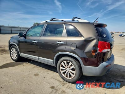 Drugie zdjęcie samochodu z przodu: 2011 KIA SORENTO EX VIN:5XYKU4A27BG161639 - miniatura