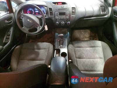 Zdjęcie 8 z 12 samochodu: 2016 KIA FORTE LX VIN:KNAFK4A62G5610877 - miniatura