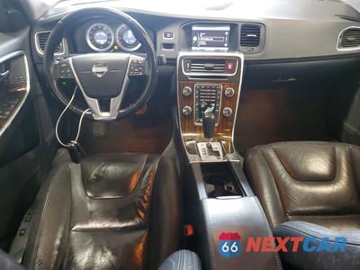 Zdjęcie 8 z 11 samochodu: 2012 VOLVO S60 T5 VIN:YV1622FS0C2098507 - miniatura