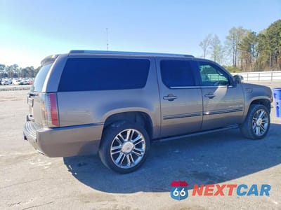 Trzecie zdjęcie samochodu z tyłu: 2014 CADILLAC ESCALADE ESV PREMIUM VIN:1GYS3JEF4ER176890 - miniatura
