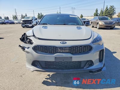 Piąte zdjęcie samochodu w środku: 2020 KIA STINGER GT2 VIN:KNAE55LC5L6082817 - miniatura