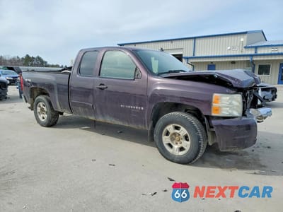 Czwarte zdjęcie samochodu z boku: 2008 CHEVROLET SILVERADO K1500 VIN:2GCEK19J181113327 - miniatura