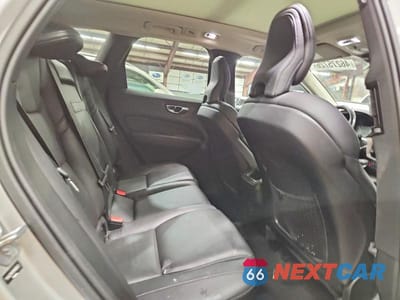 Zdjęcie 11 z 12 samochodu: 2021 VOLVO XC60 T6 MOMENTUM VIN:YV4A22RK9M1699012 - miniatura