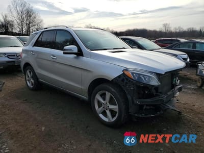 Czwarte zdjęcie samochodu z boku: 2017 MERCEDES-BENZ GLE 350 4MATIC VIN:4JGDA5HB7HA888460 - miniatura