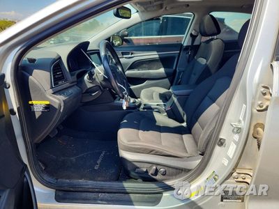Zdjęcie 7 z 12 samochodu: 2017 HYUNDAI ELANTRA VALUE EDITION VIN:5NPD84LF3HH118365 - miniatura