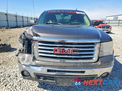 Piąte zdjęcie samochodu w środku: 2010 GMC SIERRA K1500 SLT VIN:1GTSKWE31AZ152374 - miniatura