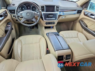 Zdjęcie 8 z 12 samochodu: 2016 MERCEDES-BENZ GL 450 4MATIC VIN:4JGDF6EE7GA705451 - miniatura