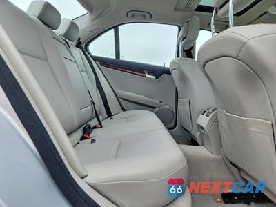 Zdjęcie 10 z 11 samochodu: 2011 MERCEDES-BENZ C 300 4MATIC VIN:WDDGF8BB1BR156921 - miniatura