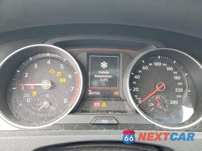 Zdjęcie 9 z 13 samochodu: 2017 VOLKSWAGEN GTI SPORT VIN:3VW547AU6HM051710 - miniatura