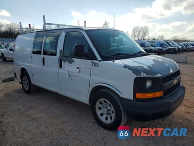 Czwarte zdjęcie samochodu z boku: 2011 CHEVROLET EXPRESS G1500 VIN:1GCSGAFX0B1137242 - miniatura