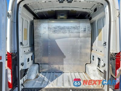 Zdjęcie 10 z 12 samochodu: 2018 FORD TRANSIT 150 UTILITY / SERVICE VAN VIN:1FTYE2CM1JKB37467 - miniatura