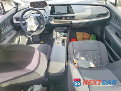 Zdjęcie 8 z 13 samochodu: 2025 TOYOTA PRIUS LE VIN:JTDACAAU7S3060409 - miniatura