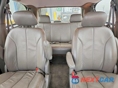 Zdjęcie 10 z 13 samochodu: 2002 DODGE GRAND CARAVAN SPORT VIN:2B4GP44342R520407 - miniatura