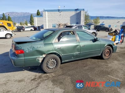 Trzecie zdjęcie samochodu z tyłu: 2000 TOYOTA CAMRY LE VIN:JT2BG22K2Y0519182 - miniatura