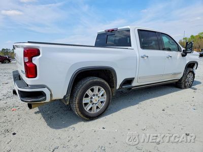 Trzecie zdjęcie samochodu z tyłu: 2024 CHEVROLET SILVERADO K2500 HIGH COUNTRY VIN:1GC4YREY9RF308064 - miniatura