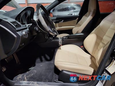 Zdjęcie 7 z 11 samochodu: 2010 MERCEDES-BENZ C 63 AMG VIN:WDDGF7HB5AF451487 - miniatura