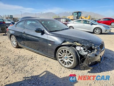 Czwarte zdjęcie samochodu z boku: 2011 BMW 328 I VIN:WBAKE3C58BE769058 - miniatura