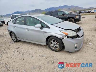 Czwarte zdjęcie samochodu z boku: 2011 TOYOTA PRIUS TWO VIN:JTDKN3DU2B0283870 - miniatura