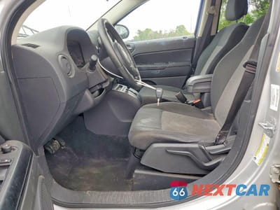 Zdjęcie 7 z 13 samochodu: 2011 JEEP COMPASS SPORT VIN:1J4NT1FAXBD138864 - miniatura