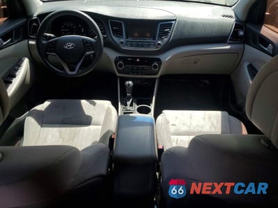 Zdjęcie 8 z 12 samochodu: 2016 HYUNDAI TUCSON VIN:KM8J33A24GU047706 - miniatura