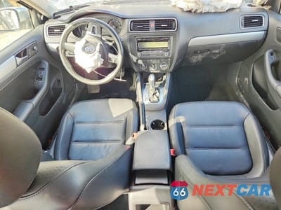 Zdjęcie 8 z 12 samochodu: 2013 VOLKSWAGEN JETTA SE VIN:3VWDP7AJ5DM298526 - miniatura