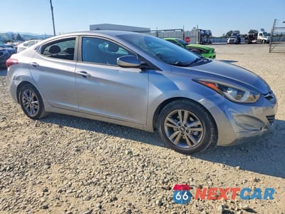 Czwarte zdjęcie samochodu z boku: 2016 HYUNDAI ELANTRA SE VIN:5NPDH4AE0GH749261 - miniatura