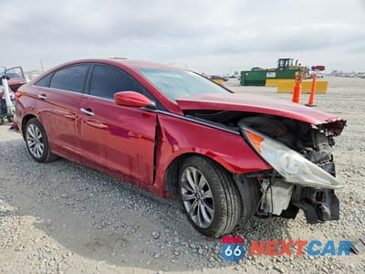 Czwarte zdjęcie samochodu z boku: 2011 HYUNDAI SONATA SE VIN:5NPEC4AC3BH114528 - miniatura
