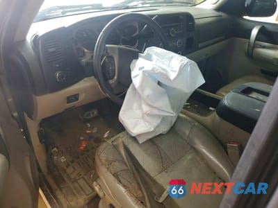 Zdjęcie 8 z 12 samochodu: 2008 CHEVROLET SILVERADO K1500 VIN:2GCEK13M581143031 - miniatura