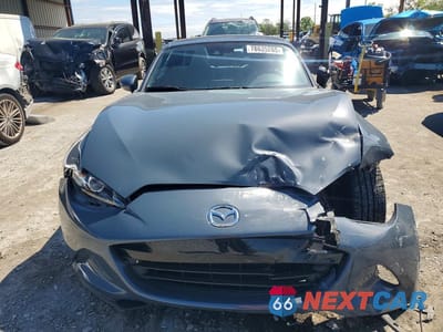 Piąte zdjęcie samochodu w środku: 2021 MAZDA MX-5 MIATA GRAND TOURING VIN:JM1NDAM76M0451155 - miniatura