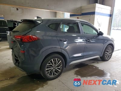 Trzecie zdjęcie samochodu z tyłu: 2021 HYUNDAI TUCSON SEL VIN:KM8J33AL6MU385726 - miniatura
