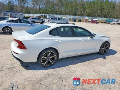 Trzecie zdjęcie samochodu z tyłu: 2024 VOLVO S60 CORE VIN:7JRL12TK9RG320281 - miniatura