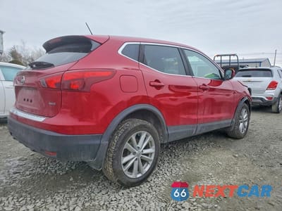 Trzecie zdjęcie samochodu z tyłu: 2017 NISS ROGUE VIN:JN1BJ1CR5HW122158 - miniatura