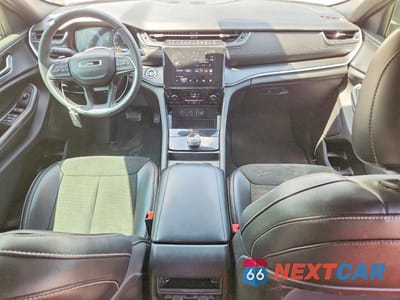 Zdjęcie 8 z 13 samochodu: 2023 JEEP GRAND CHEROKEE LAREDO VIN:1C4RJHAG7P8889650 - miniatura