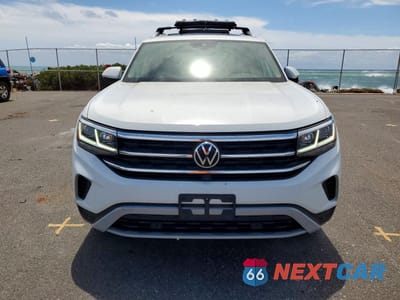Piąte zdjęcie samochodu w środku: 2021 VOLKSWAGEN ATLAS SEL PREMIUM VIN:1V2TR2CA5MC540546 - miniatura