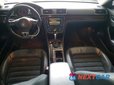 Zdjęcie 8 z 11 samochodu: 2012 VOLKSWAGEN PASSAT SEL VIN:1VWCH7A37CC108378 - miniatura
