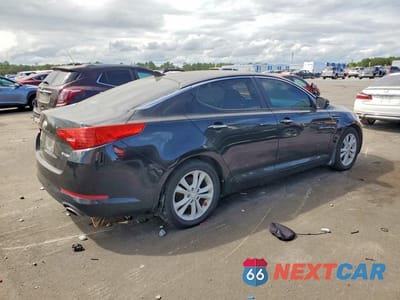 Trzecie zdjęcie samochodu z tyłu: 2013 KIA OPTIMA EX VIN:5XXGN4A72DG173848 - miniatura